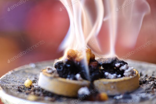 Comment brûler de l'encens ?