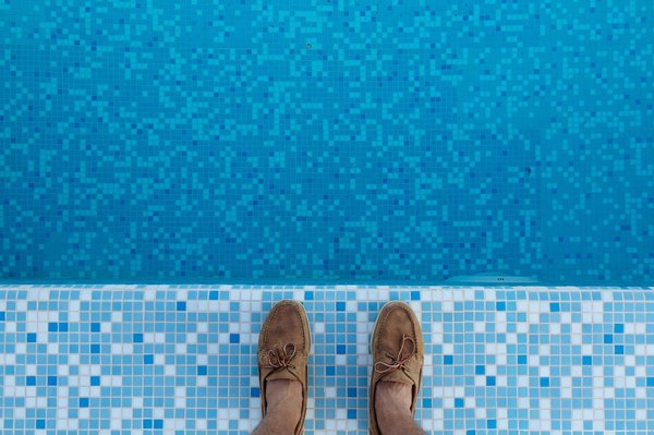 Comment maintenir votre piscine en coque en bon état pour en profiter tout l'été ?