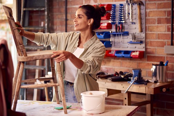 DIY mode : transformez vos vieilles pièces en trésors tendance