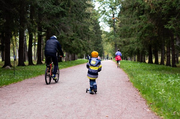 Louer un scooter ou un vélo : lequel choisir ?