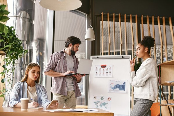 Comment rester motivé(e) pendant les premières étapes de votre entreprise?