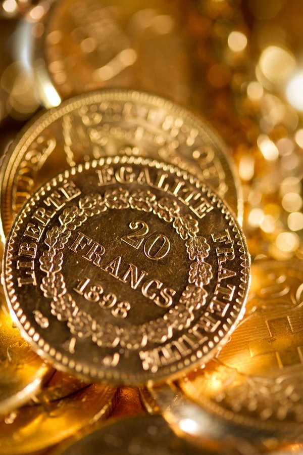 Le rôle crucial des refrappes Pinay dans l'évolution des 20 francs Or Marianne Coq