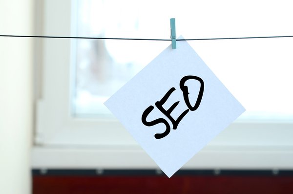 Comment les Débutants Peuvent-ils Comprendre et Appliquer le SEO ?